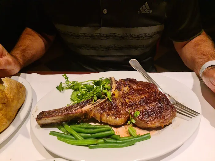 Gallagher’s Steakhouse NYC Picture 2
