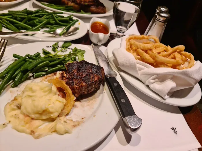 Gallagher’s Steakhouse NYC Picture 5