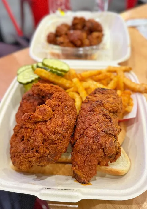 Dave's Hot Chicken Picture 4