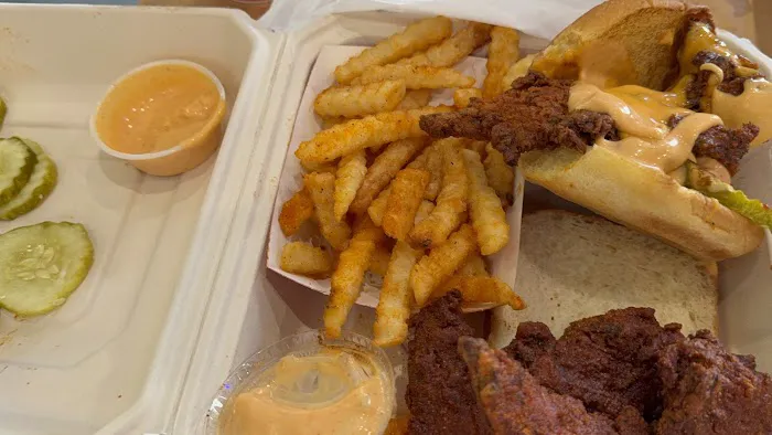 Dave's Hot Chicken Picture 7