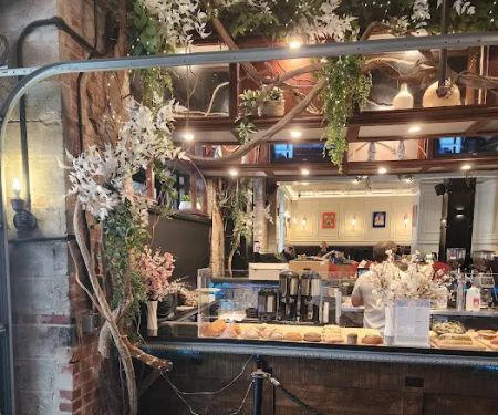 Le Lis Cafe