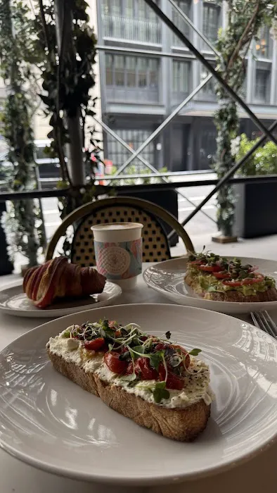Le Lis Cafe Picture 10