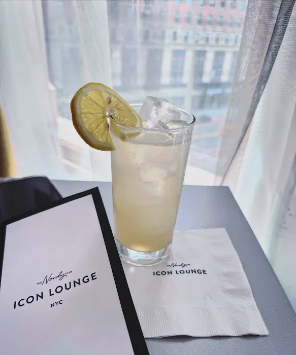 Icon Lounge Picture 7