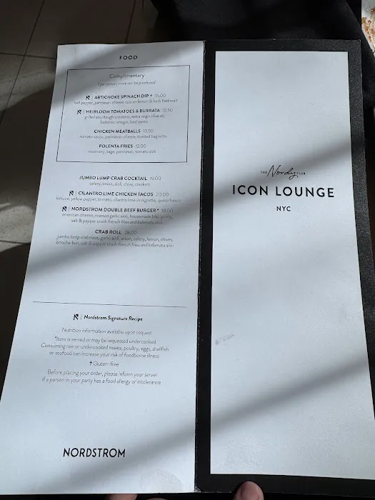 Icon Lounge Picture 10