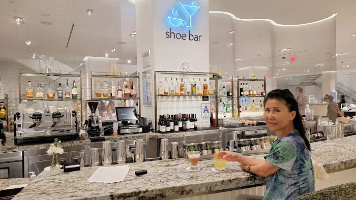 Shoe Bar Picture 3