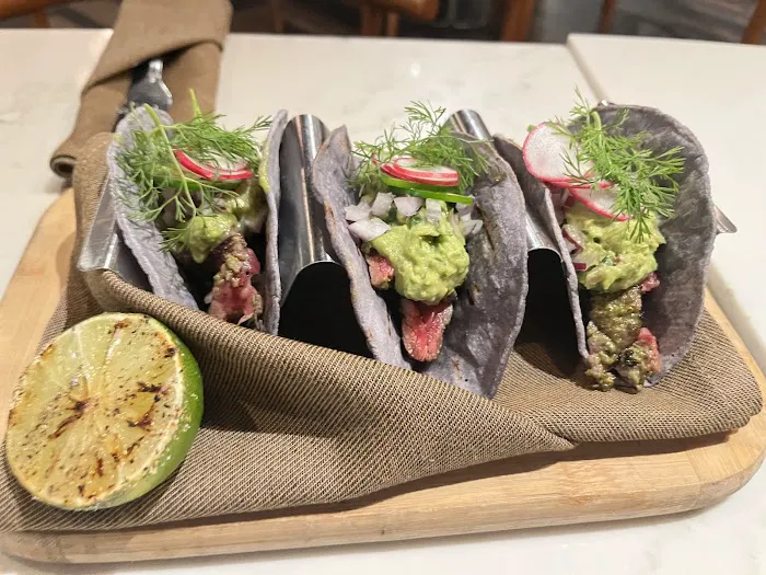 Wolf & Lamb Steakhouse Picture 2