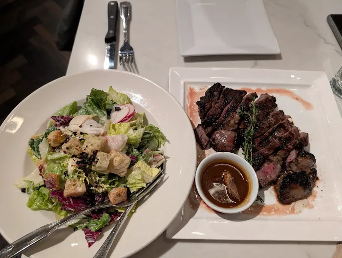 Wolf & Lamb Steakhouse Picture 5