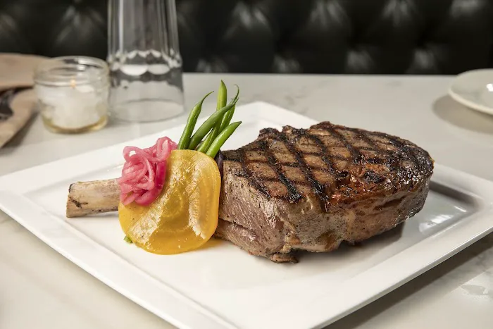 Wolf & Lamb Steakhouse Picture 4