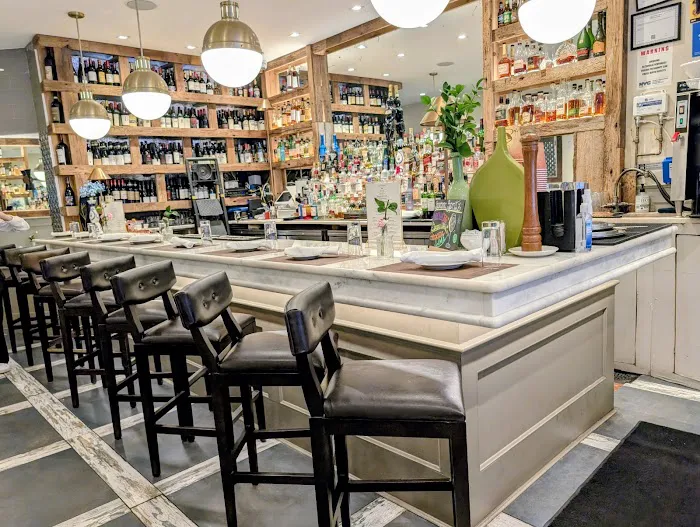 Benny John's Bar and Grill Picture 2