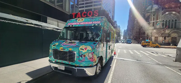 LOS CUÑADOS TAQUERIA MOVIL Picture 6