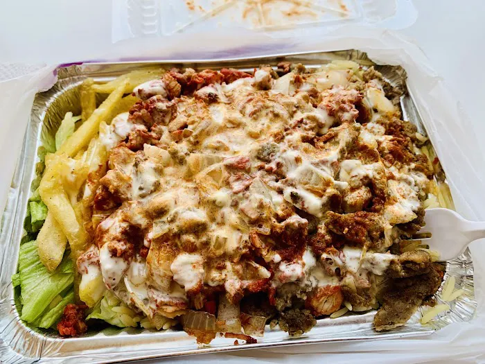 Ahmed falafel halal Picture 6