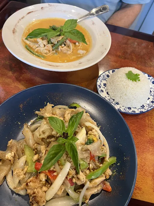 Grata Thai Cuisine Picture 8