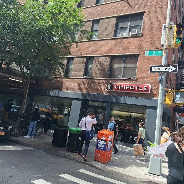Chipotle Mexican Grill Picture 3