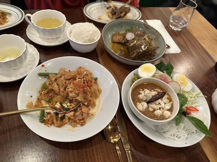 Mitr Thai Restaurant Picture 5