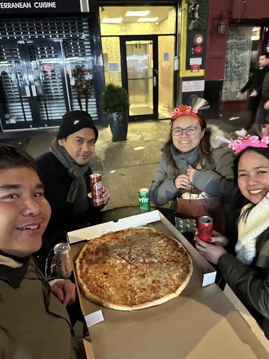 2 Bros. Pizza & Carmen's Kitchen Picture 10
