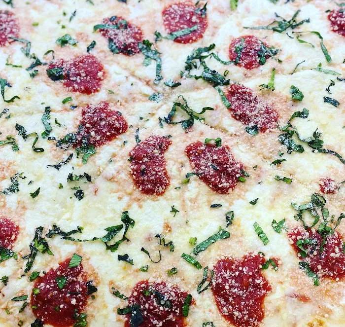 MR Pizza Picture 10