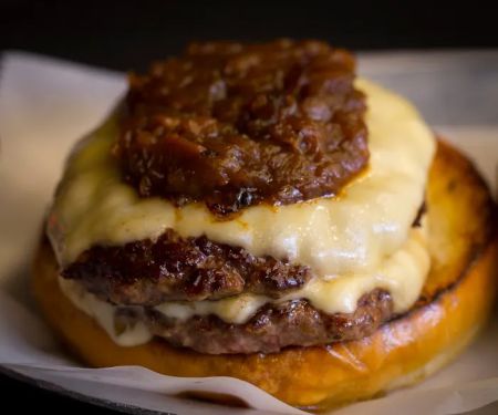Black Iron Burger Theater District | Hamburger restaurant Bar