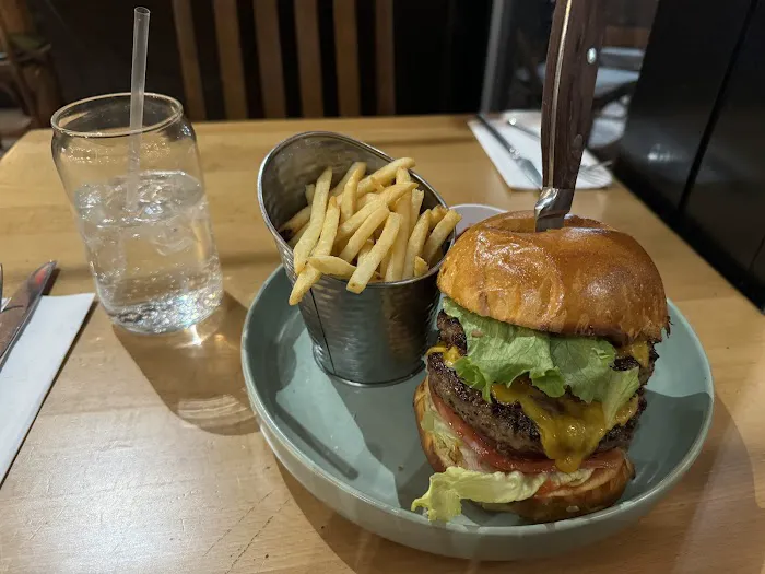 Central Park Cafe Picture 4