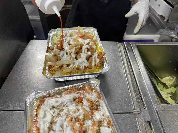 4 Guys Halal Food Picture 2