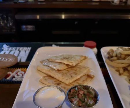 Kelly's Sports Bar