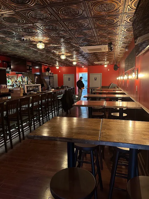 Kelly's Sports Bar Picture 7