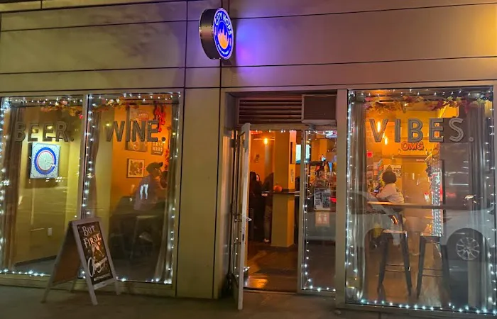 City Hops Craft Beer and Wine Bar Picture 9