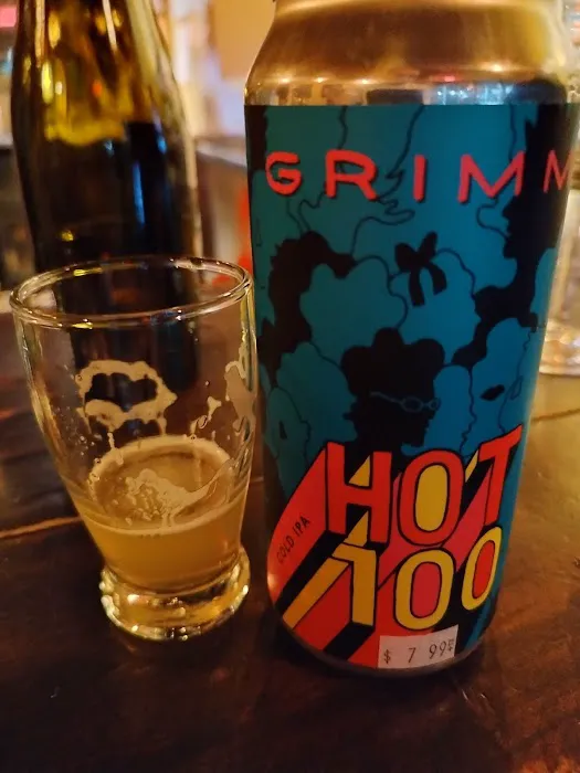 City Hops Craft Beer and Wine Bar Picture 7
