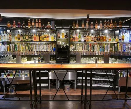 Reilly's Plates & Pours