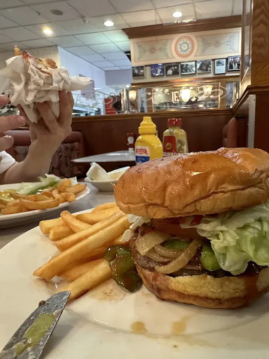 Applejack Diner Picture 4
