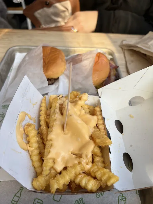 Shake Shack 1700 Broadway - 53rd & 7th Picture 9
