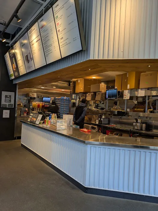Shake Shack 1700 Broadway - 53rd & 7th Picture 3