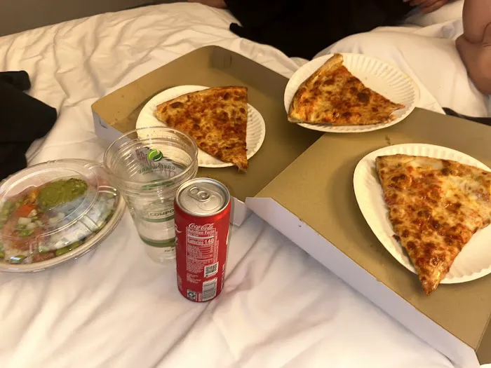 2 Bros Pizza Picture 3