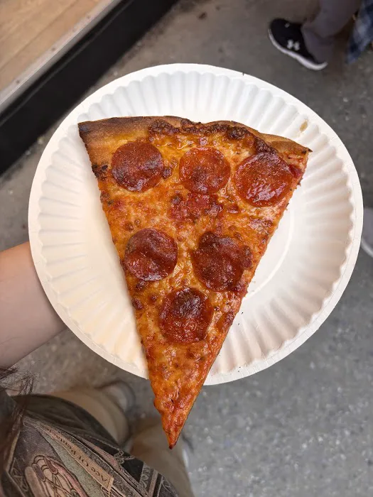 2 Bros Pizza Picture 4