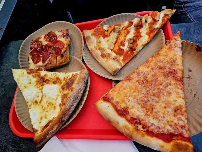Famous Original Rays Pizza Picture 1