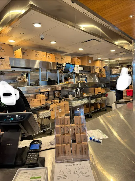 Shake Shack 630 Lexington Ave - 54th & Lex Picture 4