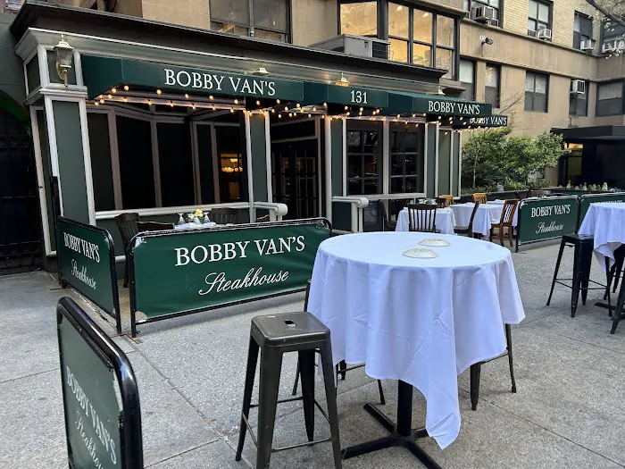 Bobby Van's Picture 8