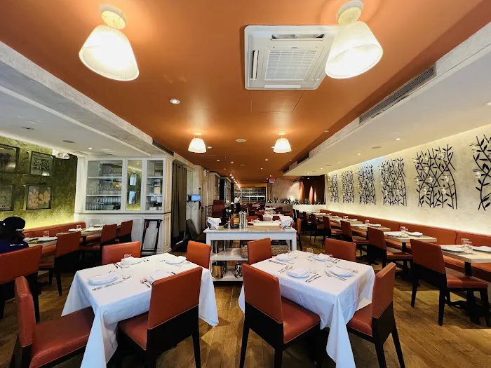 FIG & OLIVE | Fifth Avenue Picture 3