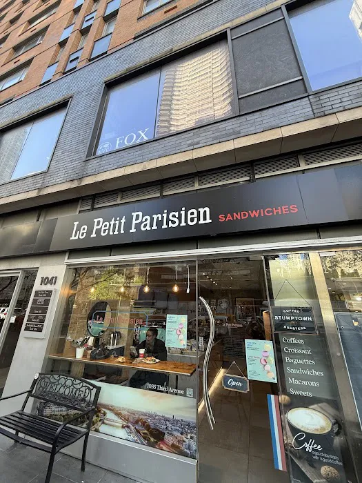Le Petit Parisien Picture 5