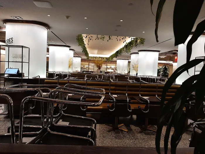 5 Acres Restaurant Picture 2