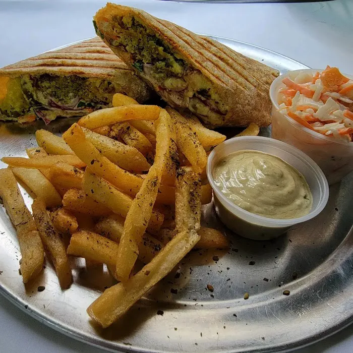 Wraps And Kebabs Halal Food Truck Picture 8