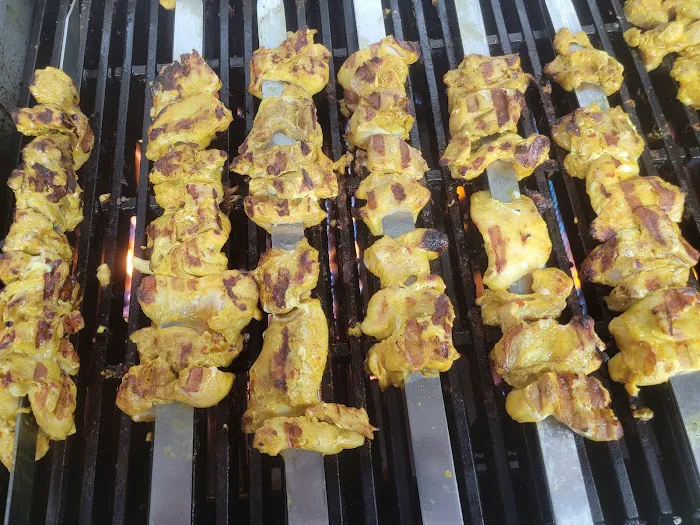 Wraps And Kebabs Halal Food Truck Picture 2
