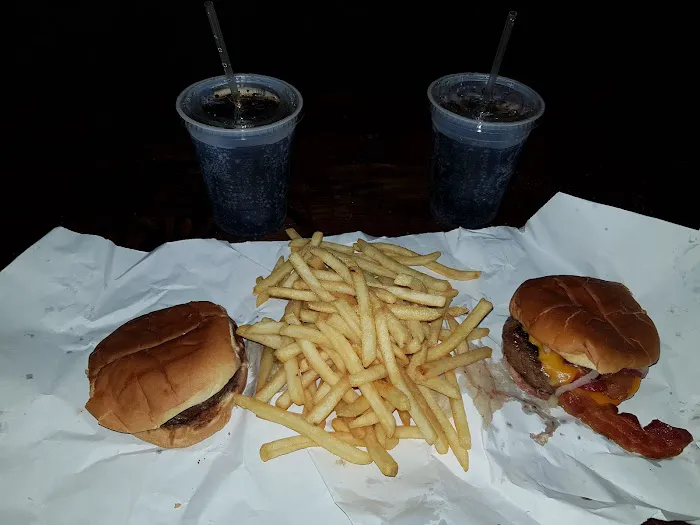 burger joint Picture 9