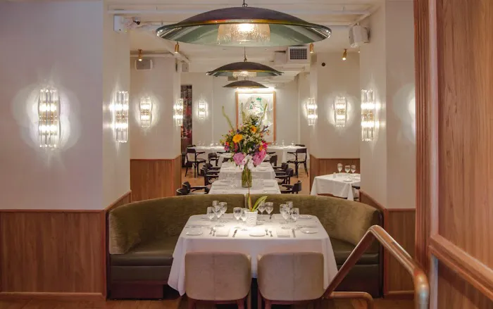 Gabriel's Bar & Restaurant Picture 1