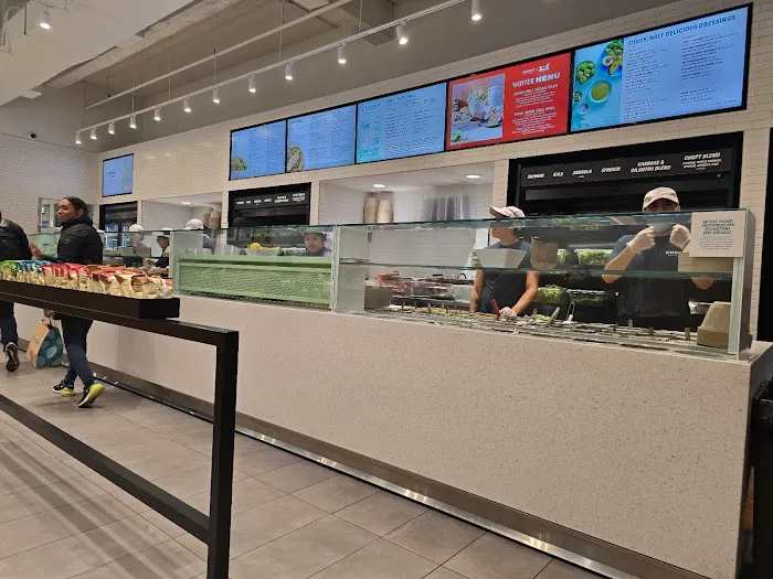 Chopt Creative Salad Co. Picture 3