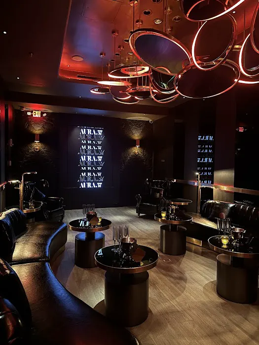 Aura 57 NYC Picture 3