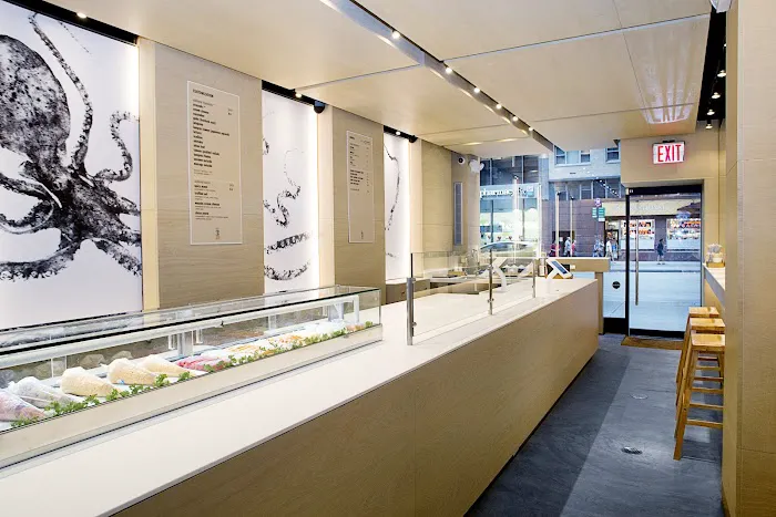 MakiMaki Sushi - Central Park South Picture 7