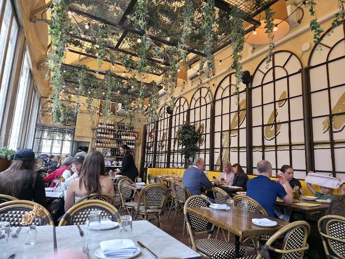 Serafina Fabulous Pizza 79th (UES) Picture 6