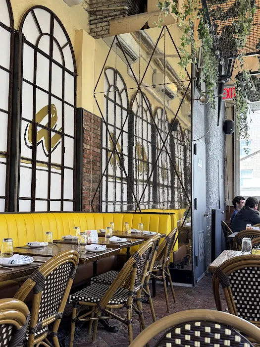 Serafina Fabulous Pizza 79th (UES) Picture 2