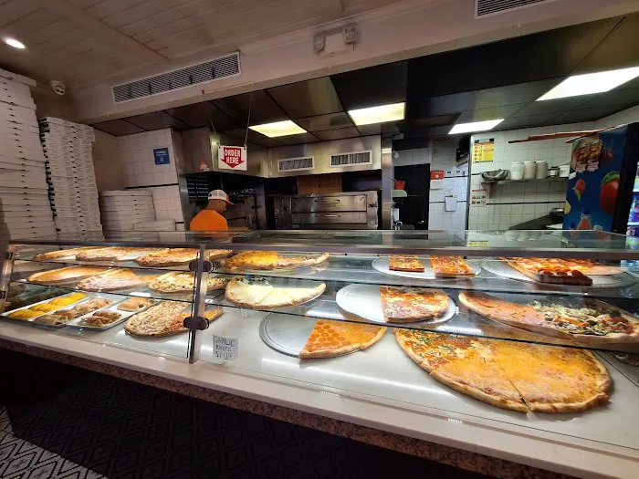 Koronet Pizza Picture 4