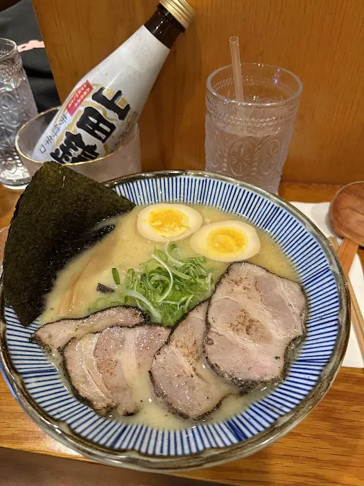 Shinjuku Ramen Picture 5